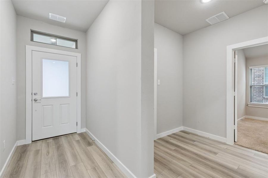 Spacious, unfurnished interior of a new home in , Red Oak (Image 23).