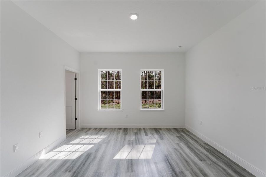 Spacious, unfurnished interior of a new home in , Ocala (Image 22).