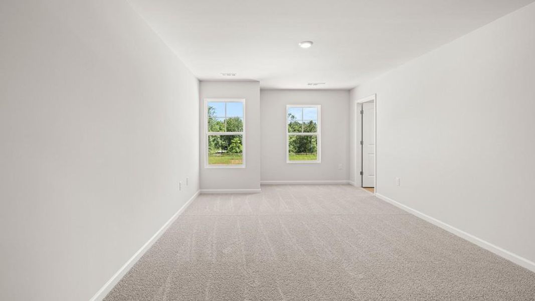 Spacious, unfurnished interior of a new home in Oconee Overlook Townhomes, Gainesville (Image 25).