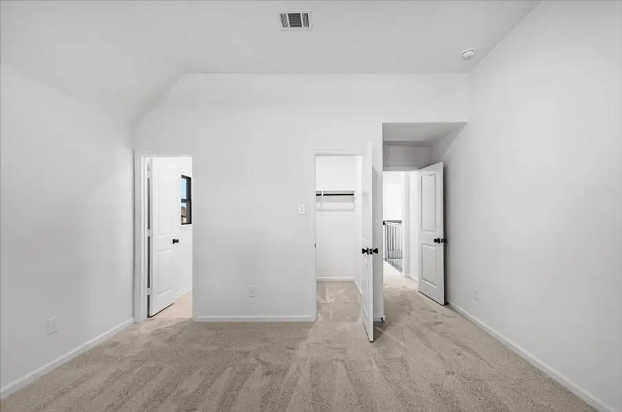 Spacious, unfurnished interior of a new home in , Missouri City (Image 33).