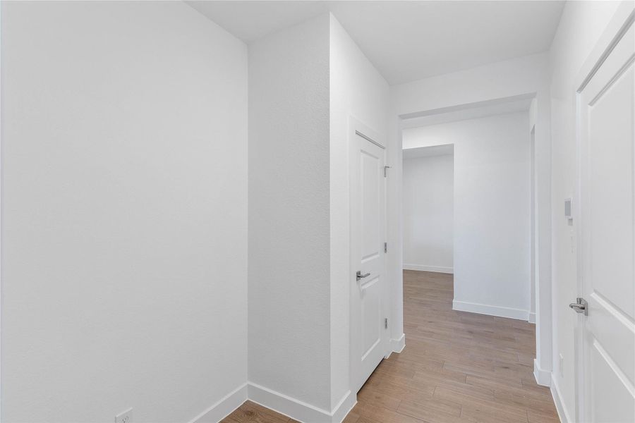 Spacious, unfurnished interior of a new home in River Ranch Estates, Dayton (Image 39).