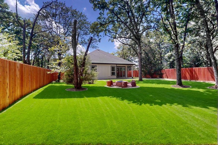 Exterior details and patio area of a home in , Gun Barrel City (Image 3).
