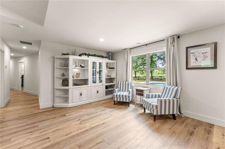 Furnished interior view inside a new home in , Jefferson (Image 45).