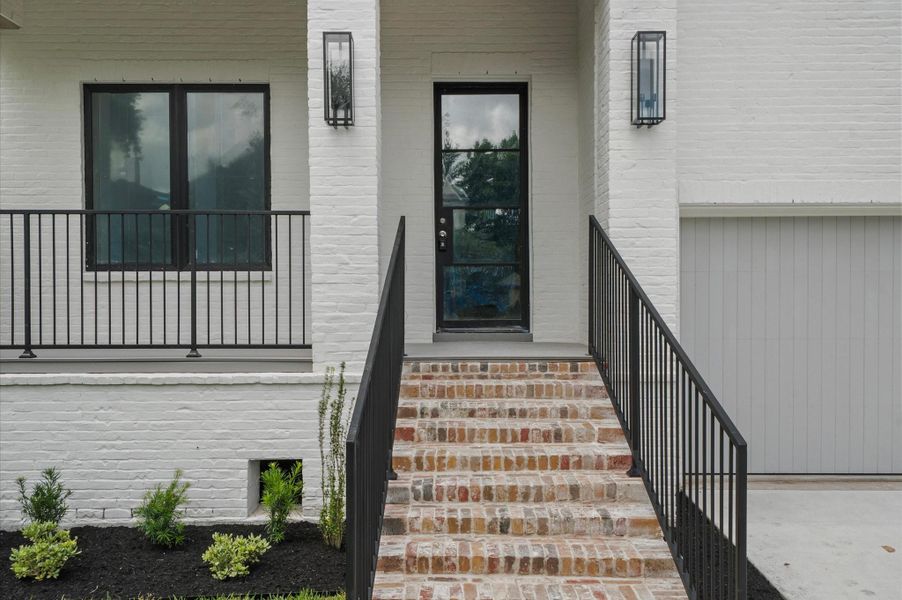 Welcoming front entrance. Welcoming front entrance.