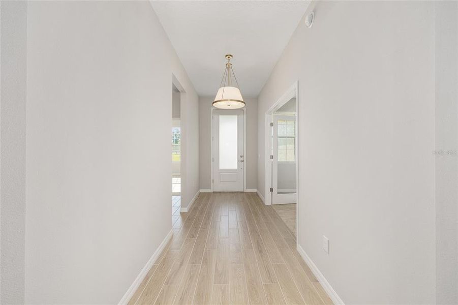 Spacious, unfurnished interior of a new home in Evergreen Estates, Ocala (Image 41).