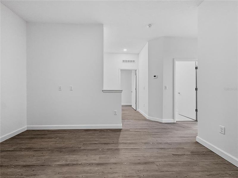 Spacious, unfurnished interior of a new home in , Davenport (Image 37).