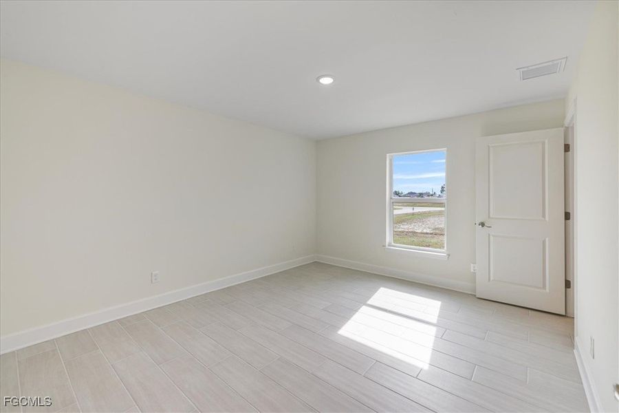Spacious, unfurnished interior of a new home in Cape Coral, Cape Coral (Image 24). Spacious, unfurnished interior of a new home in Cape Coral, Cape Coral (Image 24).