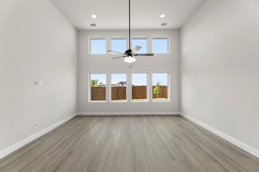 Representative unfurnished interior of a home built from the Honor by Rockwell Homes in Creekside, Royse City (Image 23).