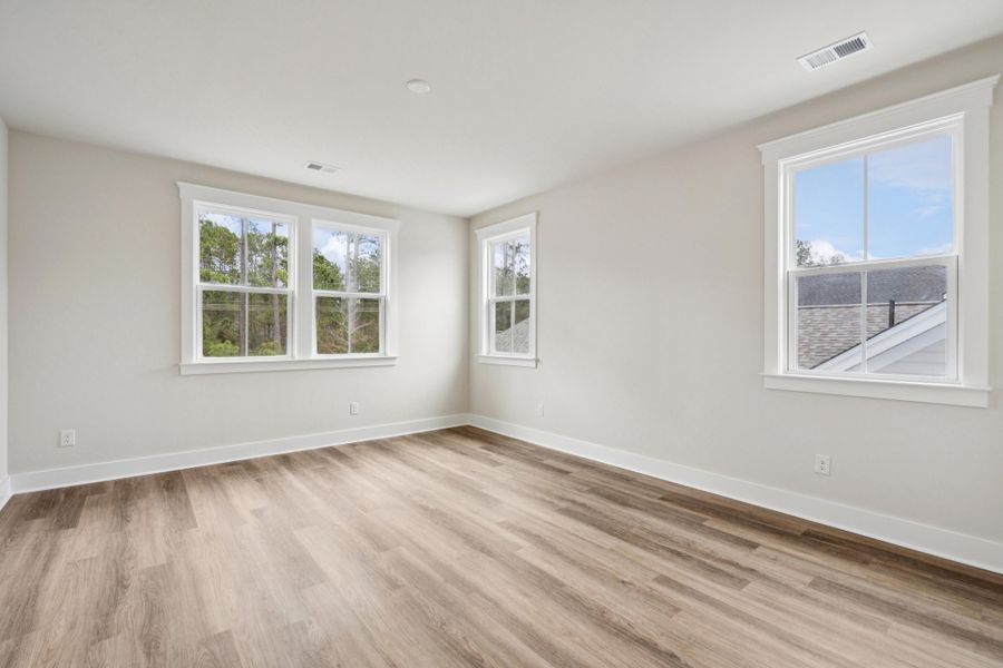 Spacious, unfurnished interior of a new home in Nexton, Summerville (Image 33).
