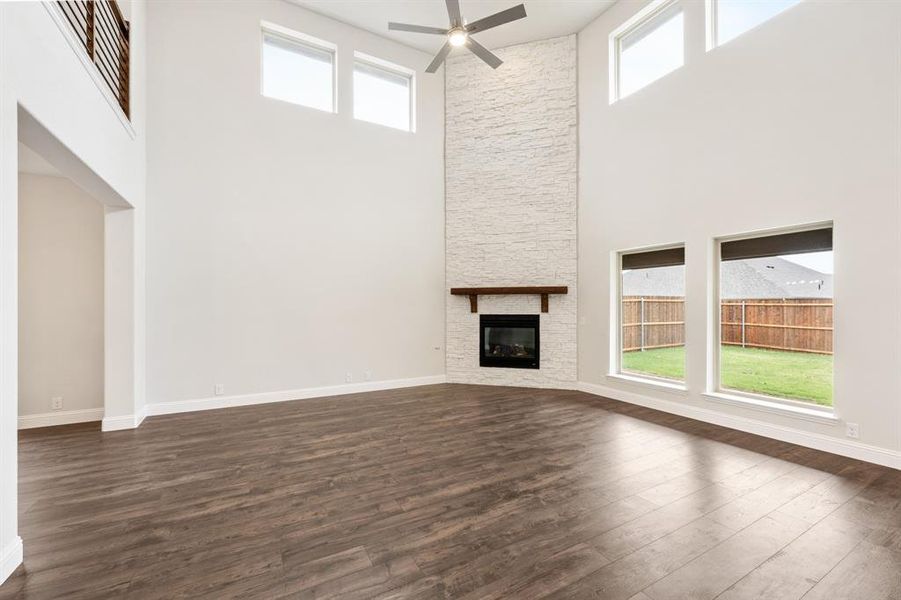 Spacious, unfurnished interior of a new home in Addison Hills, Cedar Hill (Image 27).
