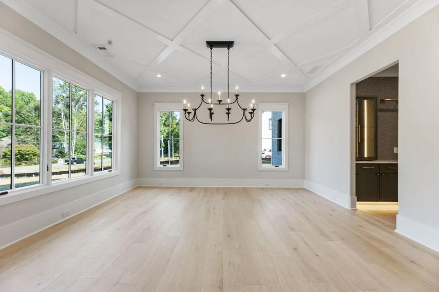 Spacious, unfurnished interior of a new home in , Alpharetta (Image 45).