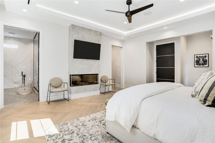 Furnished interior view inside a new home in , Dallas (Image 35).