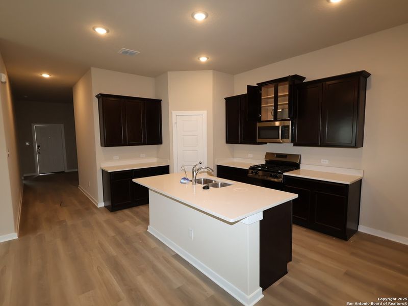 Furnished interior view inside a new home in Winding Brook, San Antonio (Image 6). Furnished interior view inside a new home in Winding Brook, San Antonio (Image 6).
