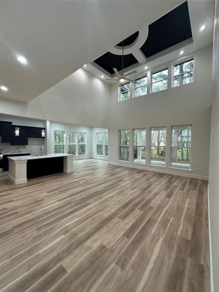 Spacious, unfurnished interior of a new home in , Humble (Image 22).