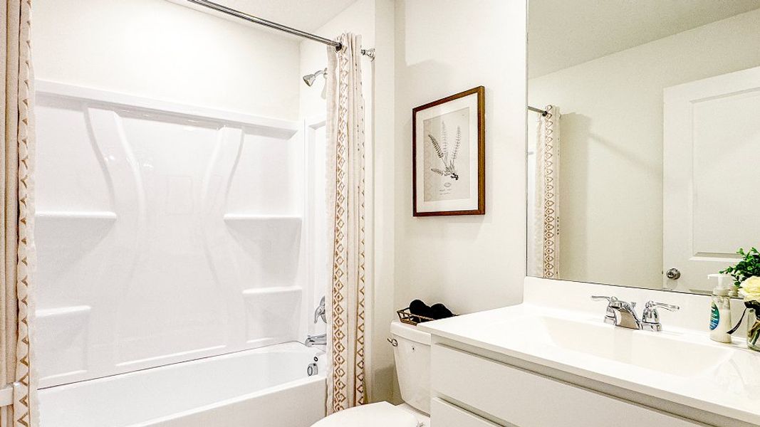 Florida Core L007 Delano Bath2 F1 Base2 10 31 25