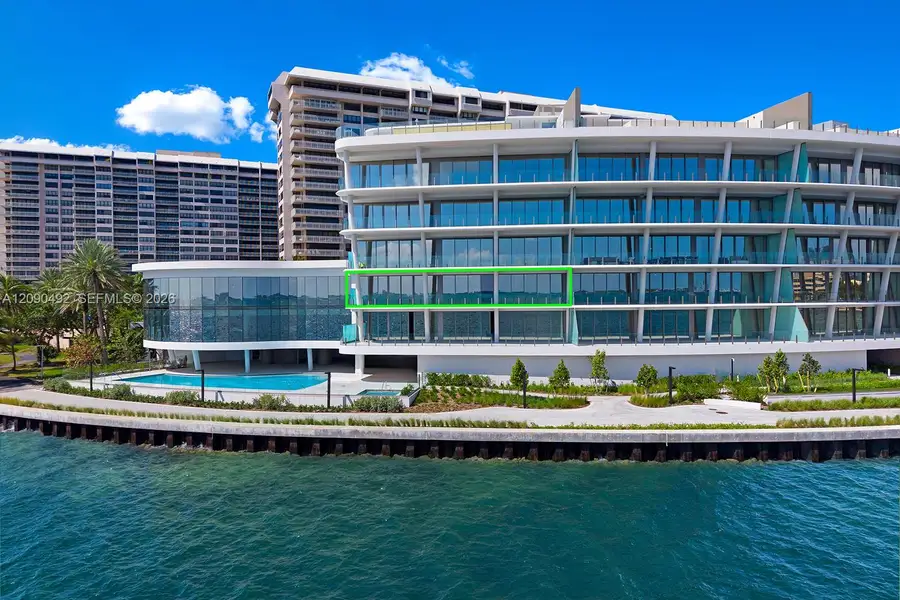 Condo located in Miami, FL showcasing its design and architecture (Image 2). Condo located in Miami, FL showcasing its design and architecture (Image 2).