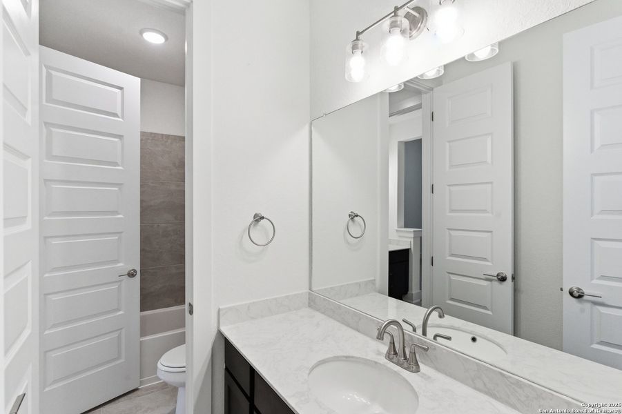 Furnished interior view inside a new home in Mesa Western, Cibolo (Image 12).