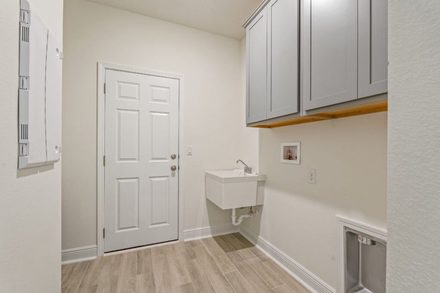 Furnished interior view inside a new home in Natureview, Freeport (Image 16).