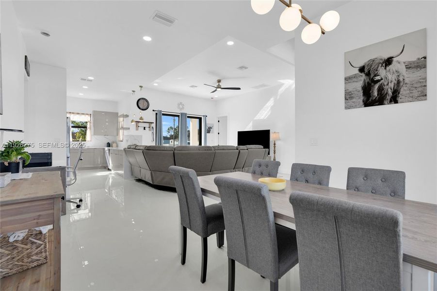 Furnished interior view inside a new home in , Lehigh Acres (Image 6).