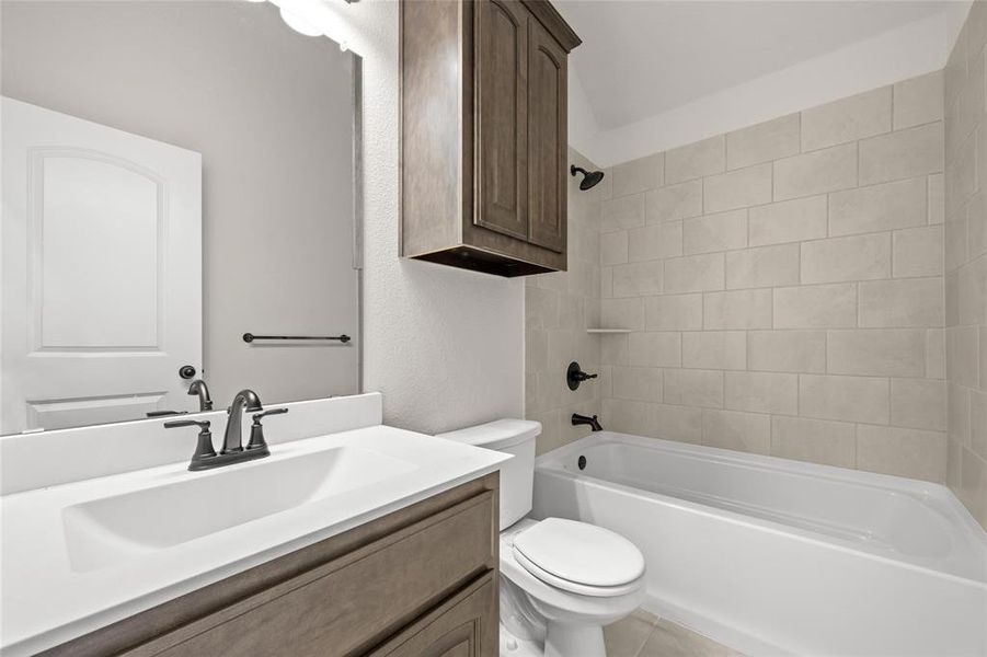 4525 Brentfield Bathroom1