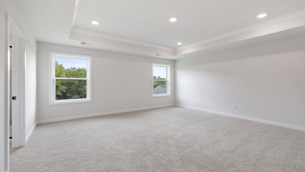 Spacious, unfurnished interior of a new home in Cottonwood Ridge, Piedmont (Image 27).