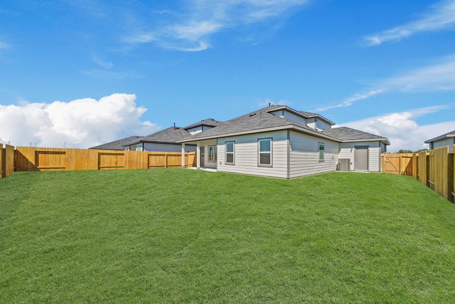 Exterior details and patio area of a home in Medina, Dayton (Image 24).