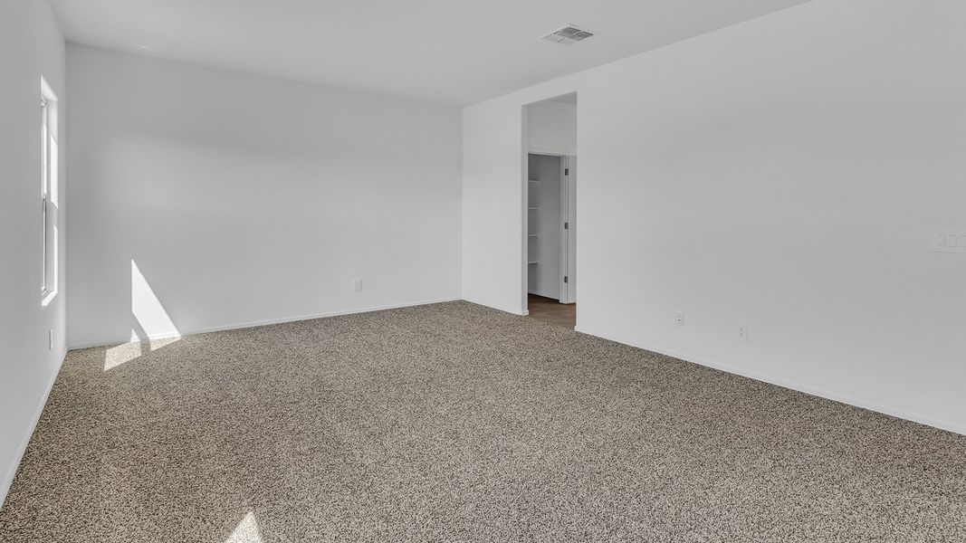 Representative unfurnished interior of a home built from the Pearl by D.R. Horton in Saguaro Bloom, Marana (Image 34).