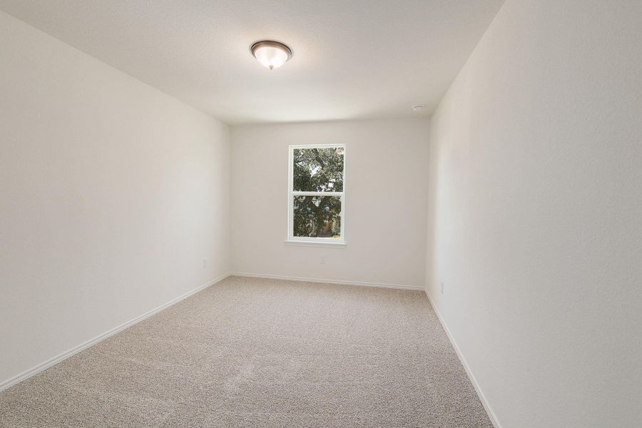 Spacious, unfurnished interior of a new home in River Bluff, Leander (Image 16).