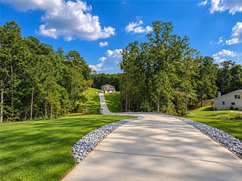 Natural landscape and outdoor views near Tuscany Hills in Douglasville (Image 47).