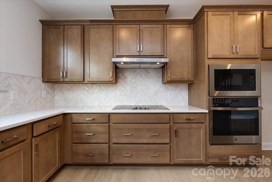 Electric cooktop and ample storage