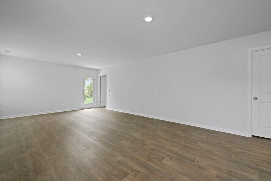 Spacious, unfurnished interior of a new home in Pine Hills at Cane Bay, Summerville (Image 16).