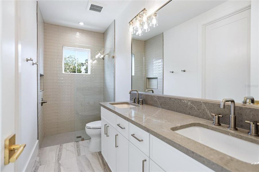 Furnished interior view inside a new home in , Winter Garden (Image 13).