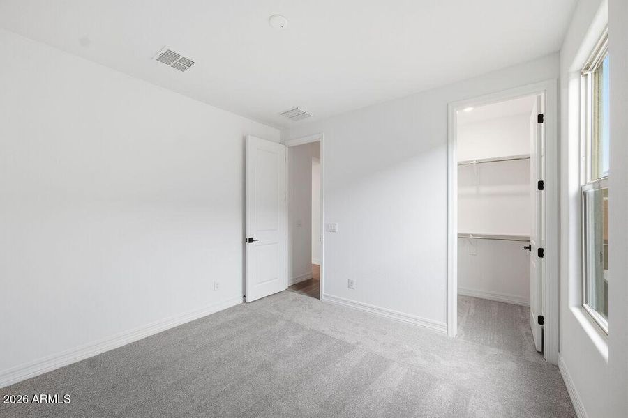 hj-az-phoenix-asante-passage-yellowstone