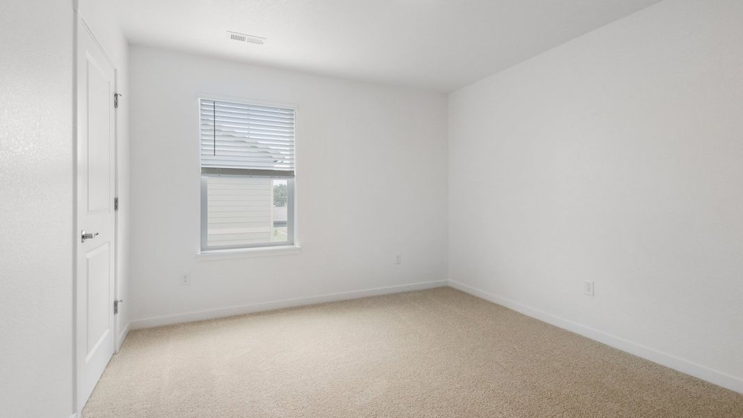 Spacious, unfurnished interior of a new home in Silver Peaks, Lochbuie (Image 15). Spacious, unfurnished interior of a new home in Silver Peaks, Lochbuie (Image 15).