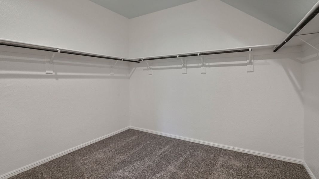 Representative unfurnished interior of a home built from the Ozark by D.R. Horton in Saratoga, Granbury (Image 21).