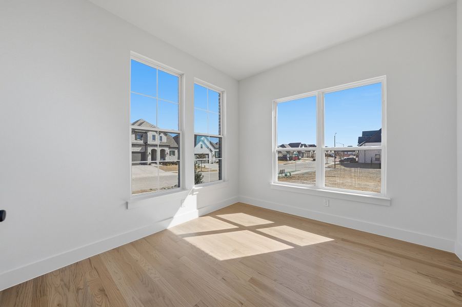 Spacious, unfurnished interior of a new home in Tavolo Park, Fort Worth (Image 20).