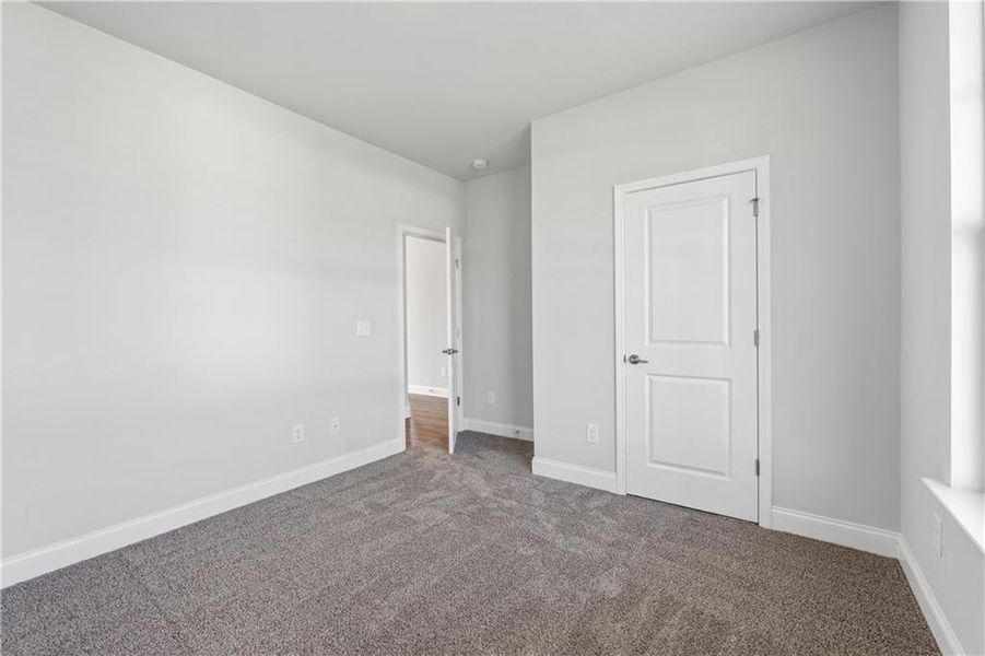 Spacious, unfurnished interior of a new home in Waters Edge, Mansfield (Image 8).