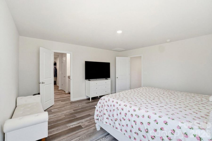 Furnished interior view inside a new home in , Lincolnton (Image 19).