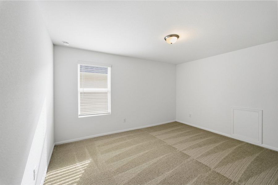 Spacious, unfurnished interior of a new home in Briarwood, Elgin (Image 62).