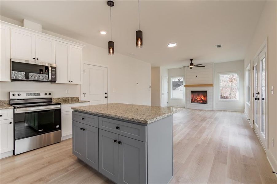 Furnished interior view inside a new home in , Gainesville (Image 5).