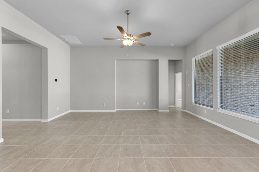 Spacious, unfurnished interior of a new home in Dellrose, Hockley (Image 30).