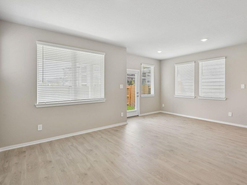Spacious, unfurnished interior of a new home in Parkway Commons - City Series, Missouri City (Image 32). Spacious, unfurnished interior of a new home in Parkway Commons - City Series, Missouri City (Image 32).