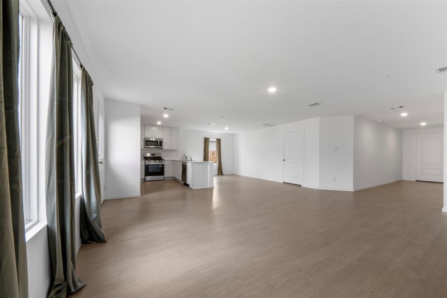 Spacious, unfurnished interior of a new home in , New Caney (Image 27).