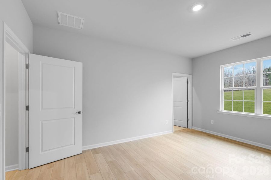 Spacious, unfurnished interior of a new home in Roselyn, Lancaster (Image 18).
