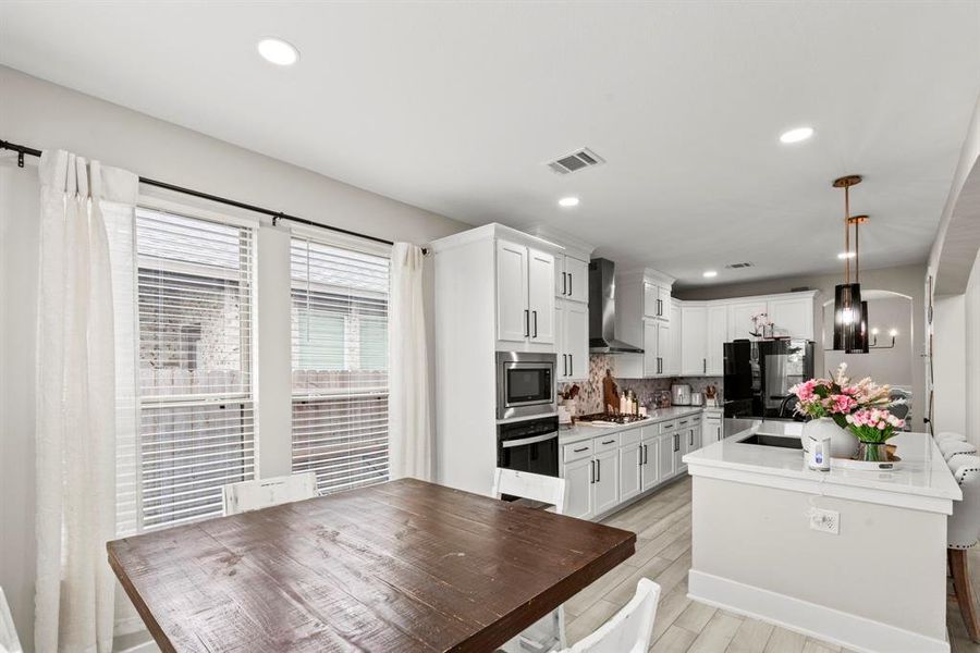 Furnished interior in a model home at Lago Mar – 50' in Texas City (Image 21). Furnished interior in a model home at Lago Mar – 50' in Texas City (Image 21).