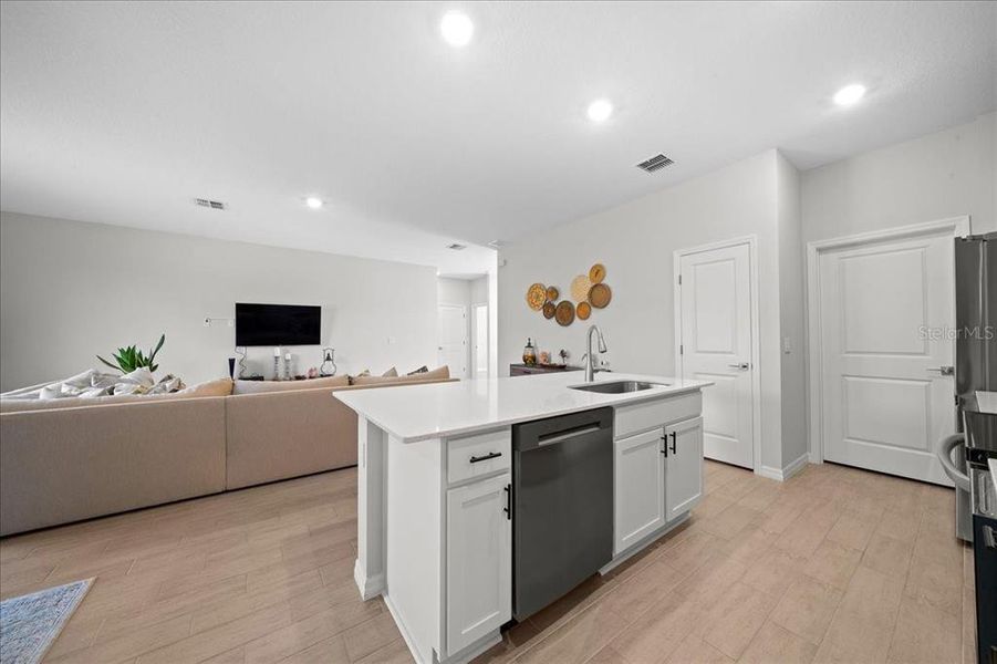 Furnished interior view inside a new home in Ocala, Ocala (Image 40).