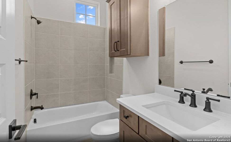 Furnished interior view inside a new home in Highland Estates, San Antonio (Image 13). Furnished interior view inside a new home in Highland Estates, San Antonio (Image 13).