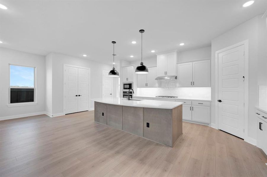 Furnished interior view inside a new home in Elements at Viridian - Traditional Series, Arlington (Image 11).