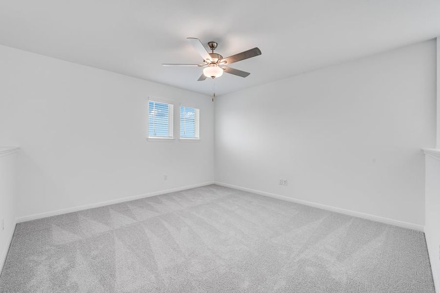 Spacious, unfurnished interior of a new home in Longview, Del Valle (Image 11).