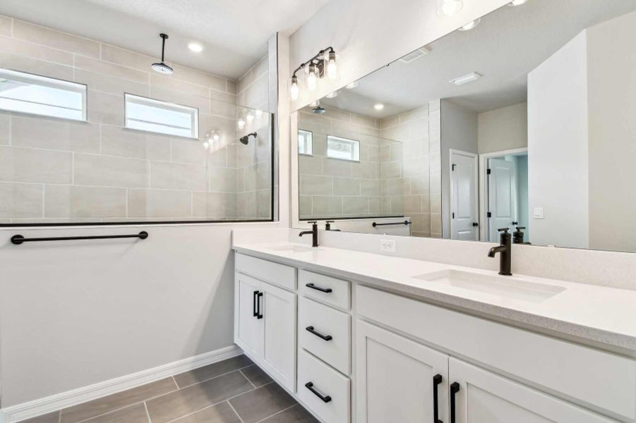 The Gaspar - Owner's Bath